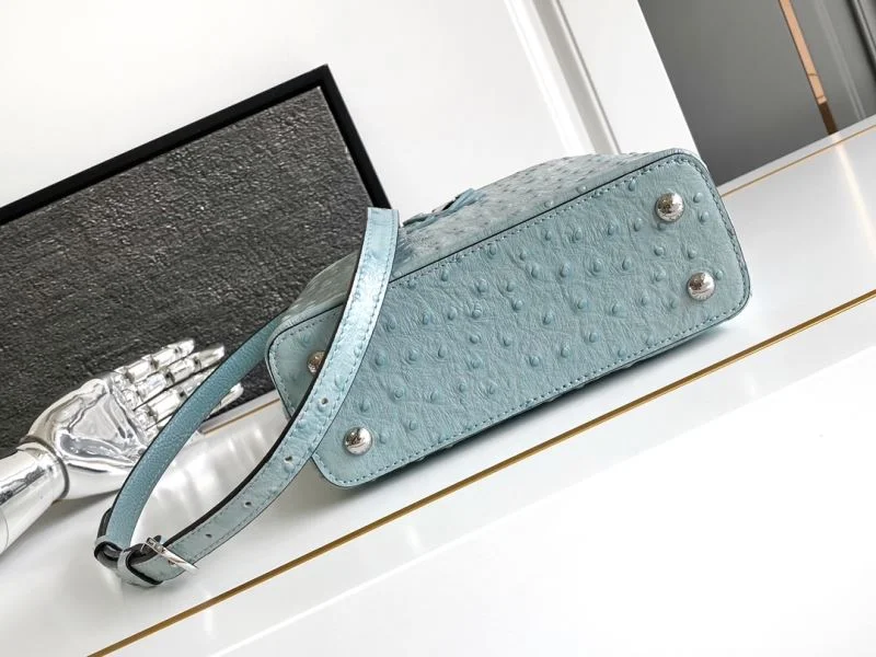 Louis Vuitton Capucines BB Bags TechFriendly 41337