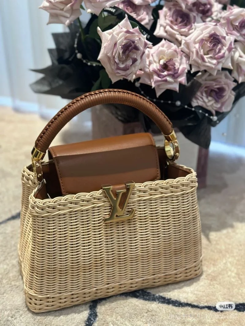 Casual Louis Vuitton Capucines BB Bags 41351