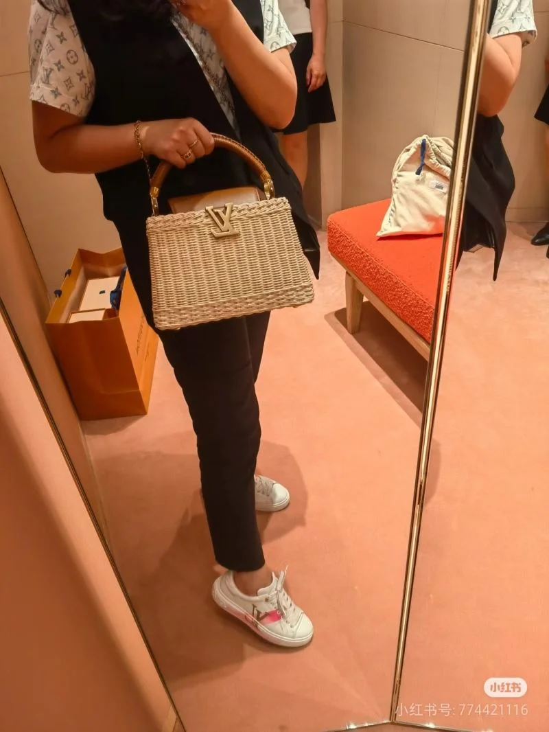 Casual Louis Vuitton Capucines BB Bags 41351
