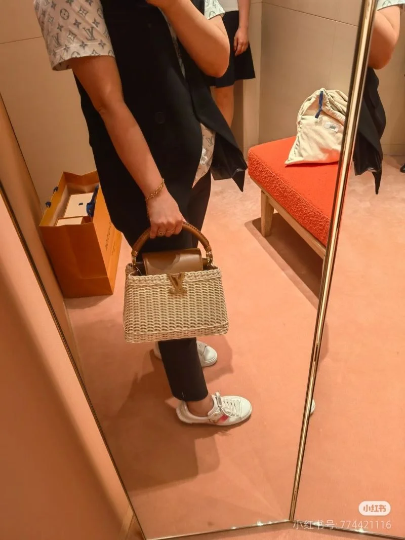 Casual Louis Vuitton Capucines BB Bags 41351
