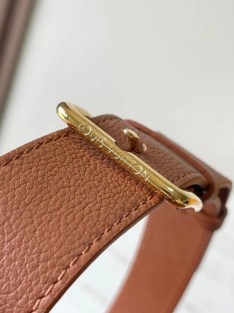 SoftTouch Louis Vuitton Capucines BB Bags 41307