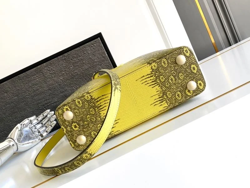 Tailored Louis Vuitton Capucines BB Bags 41301
