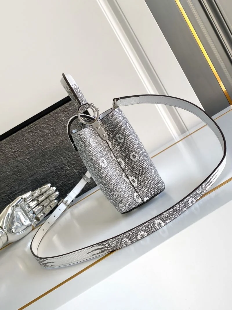 SmartChoice Louis Vuitton Capucines BB Bags 41336