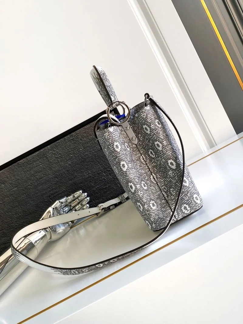 TechFriendly Louis Vuitton Capucines BB Bags 41312