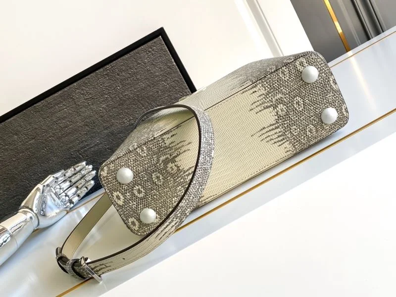 Refined Louis Vuitton Capucines BB Bags 41305