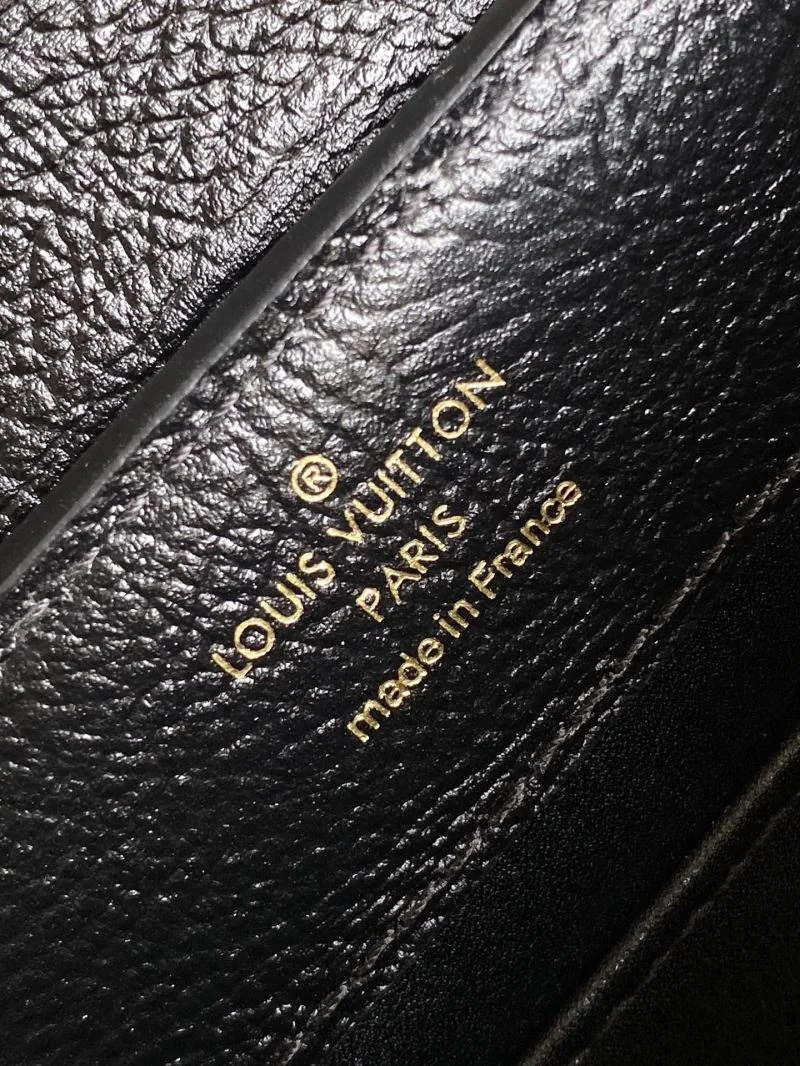Sophisticated Louis Vuitton Capucines BB Bags 41286