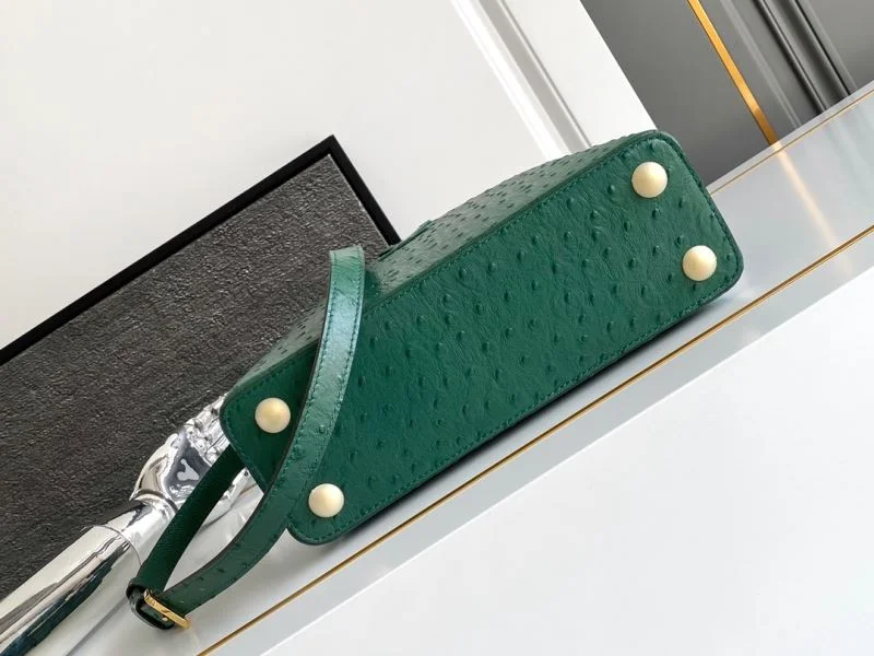Louis Vuitton Capucines BB Bags MoistureWicking 41281