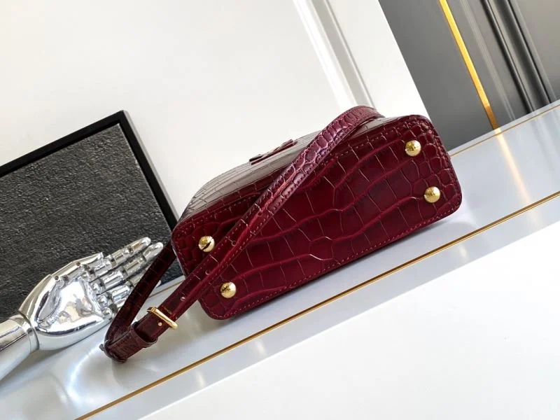Louis Vuitton Capucines BB Bags Cozy 41275