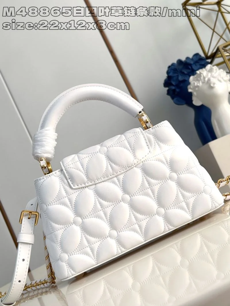 Fashionable Louis Vuitton Capucines BB Bags 41295