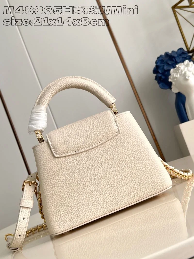 Durable Louis Vuitton Capucines BB Bags 41317