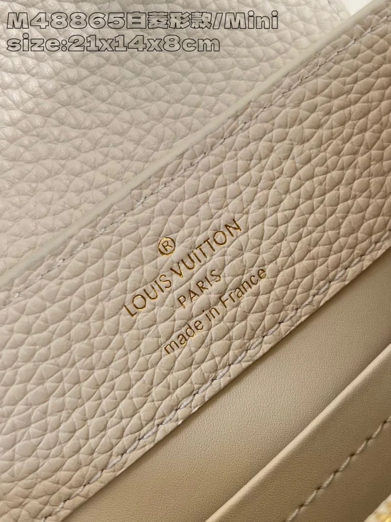Durable Louis Vuitton Capucines BB Bags 41317