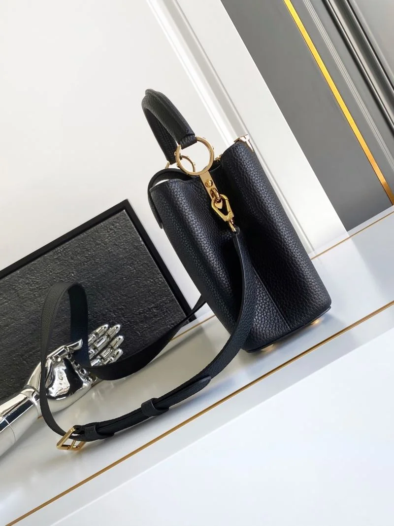 DailyWear Louis Vuitton Capucines BB Bags 41244