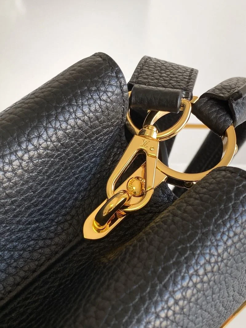 DailyWear Louis Vuitton Capucines BB Bags 41244