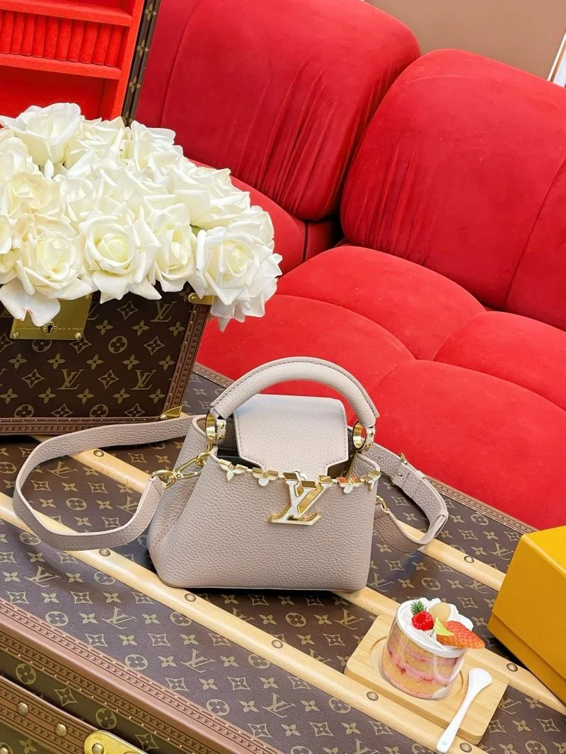 Louis Vuitton Capucines BB Bags Snug 40737