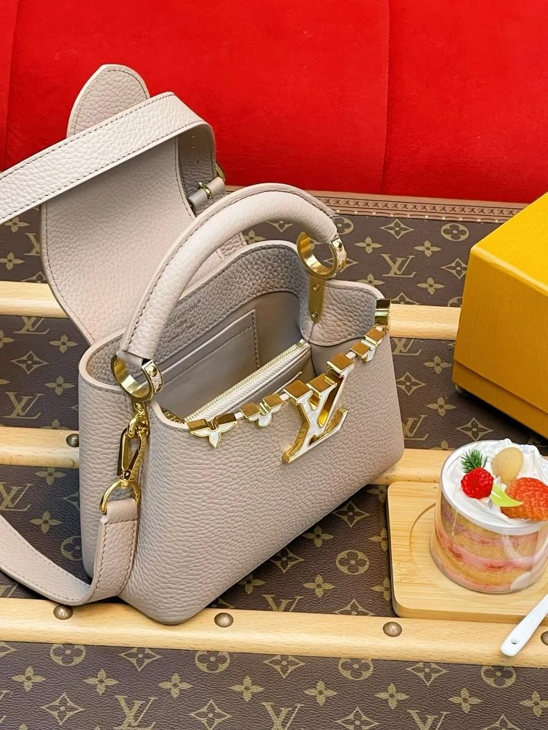 Louis Vuitton Capucines BB Bags Snug 40737
