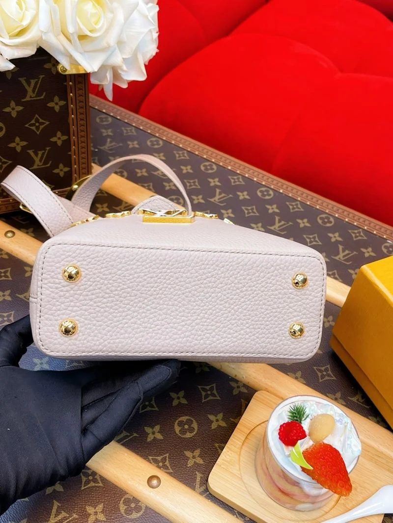 Louis Vuitton Capucines BB Bags Snug 40737