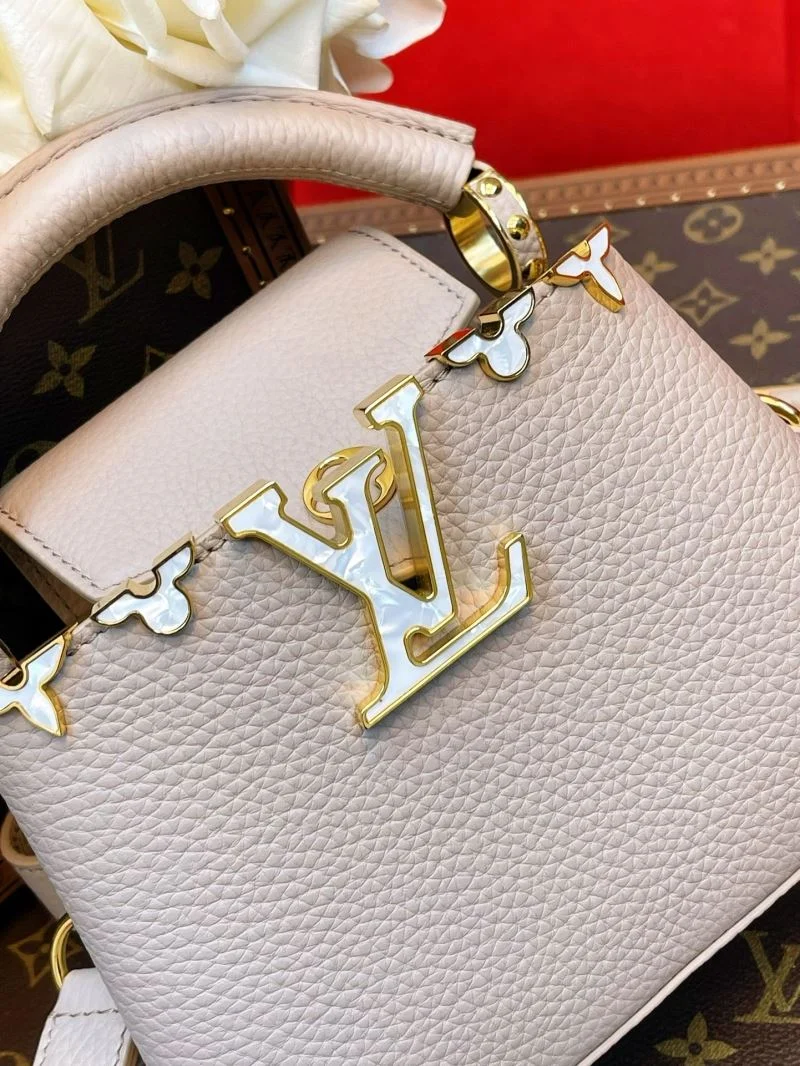 Louis Vuitton Capucines BB Bags Snug 40737