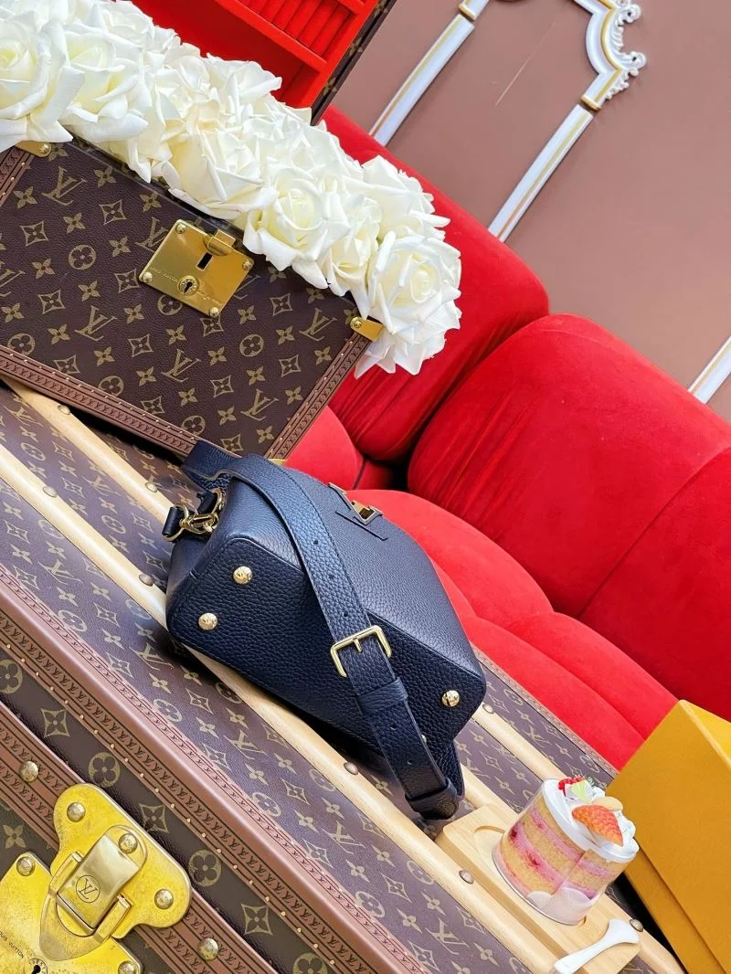 Soft Louis Vuitton Capucines BB Bags 40733