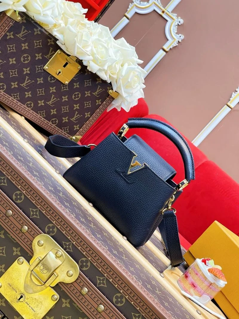 Soft Louis Vuitton Capucines BB Bags 40733