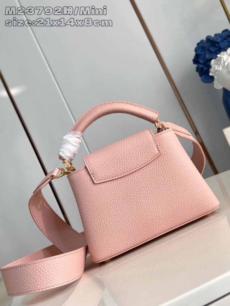 SmoothTexture Louis Vuitton Capucines BB Bags 40718