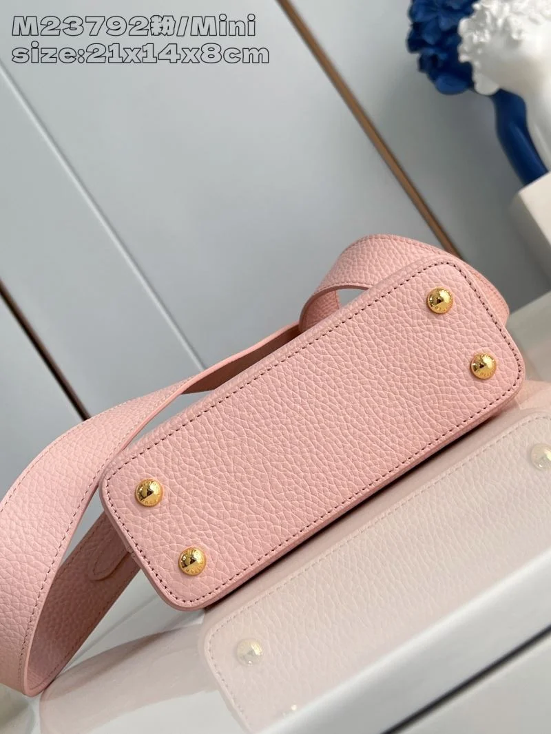 SmoothTexture Louis Vuitton Capucines BB Bags 40718