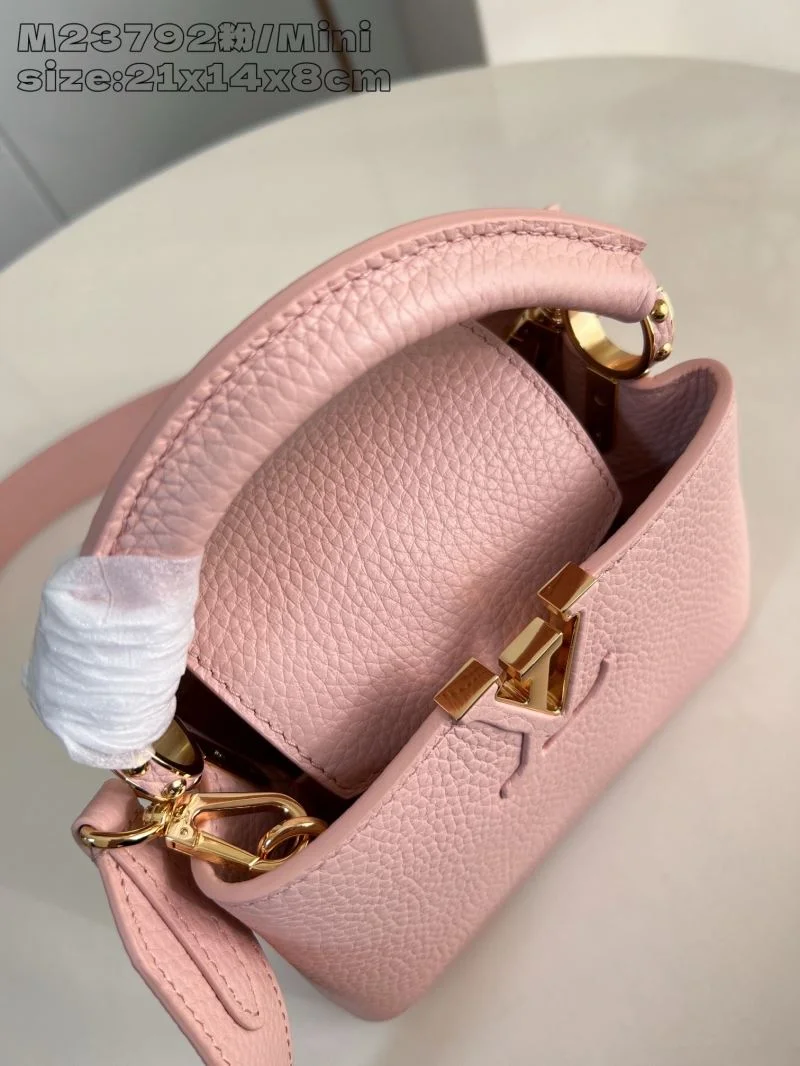 SmoothTexture Louis Vuitton Capucines BB Bags 40718