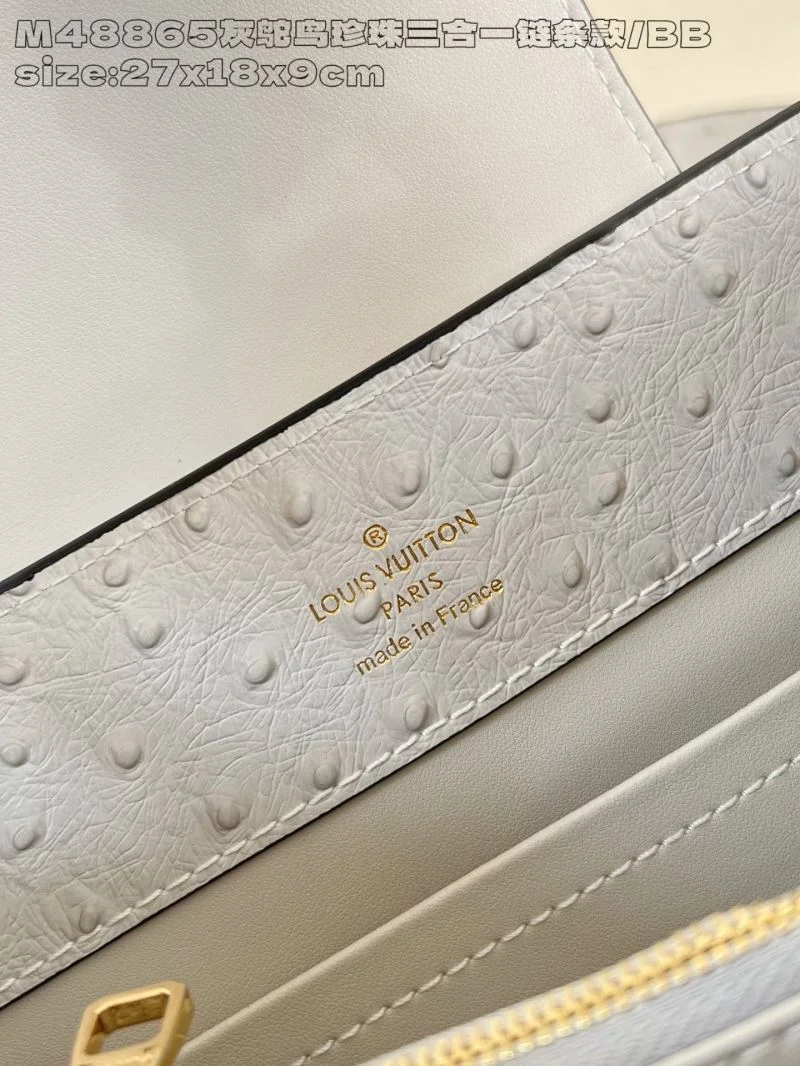 BestValue Louis Vuitton Capucines BB Bags 40710