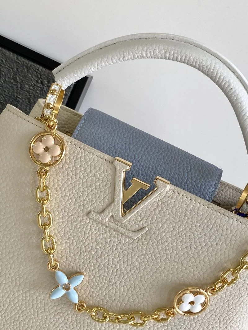Minimalist Louis Vuitton Capucines BB Bags 40738