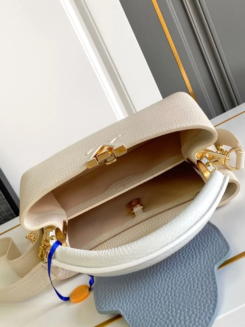 Minimalist Louis Vuitton Capucines BB Bags 40738