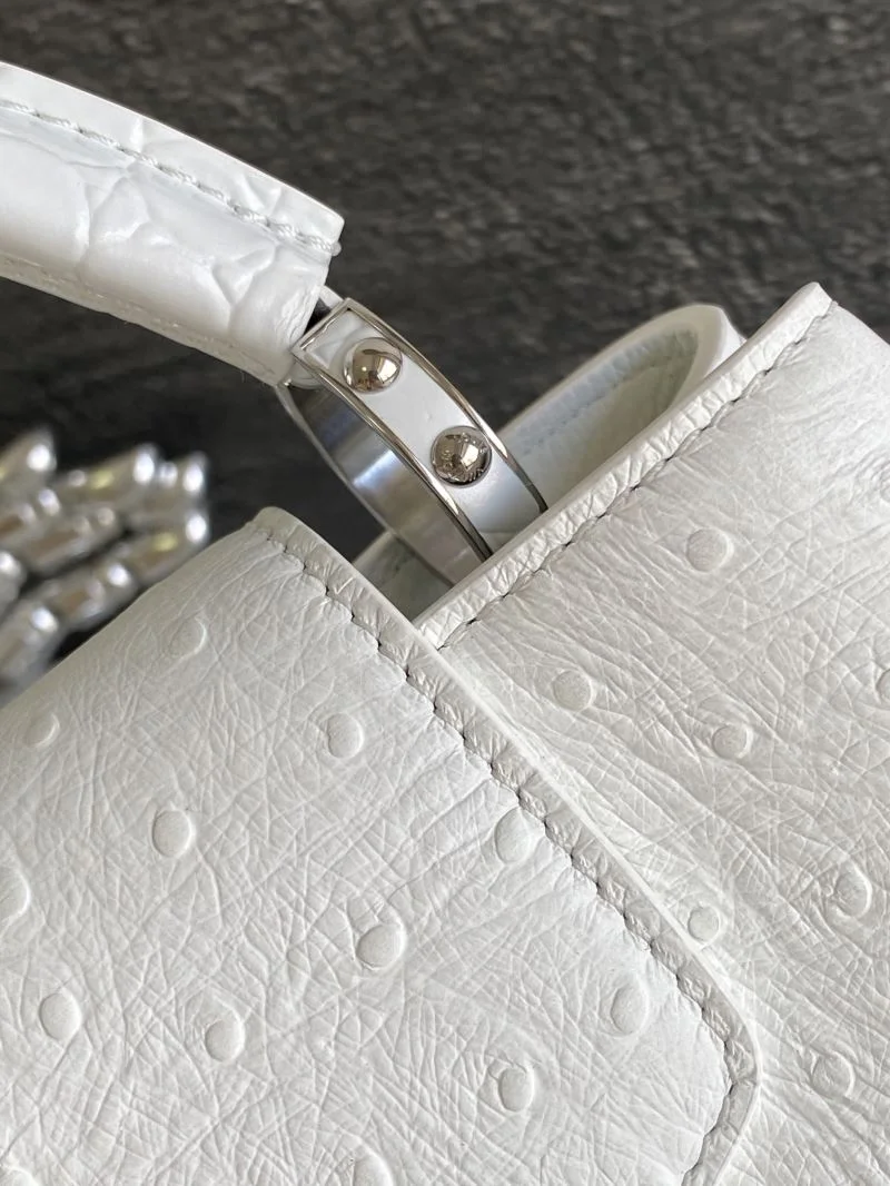 UrbanChic Louis Vuitton Capucines BB Bags 40704