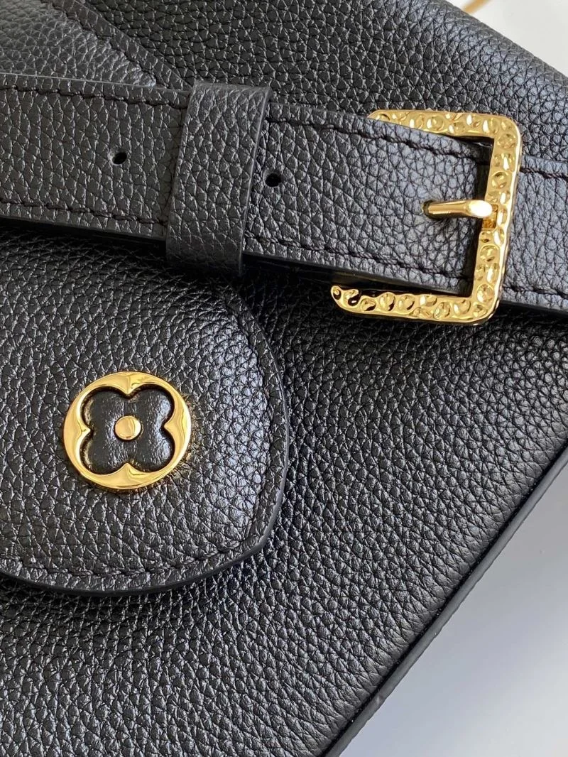 FlexibleFit Louis Vuitton Capucines BB Bags 40693