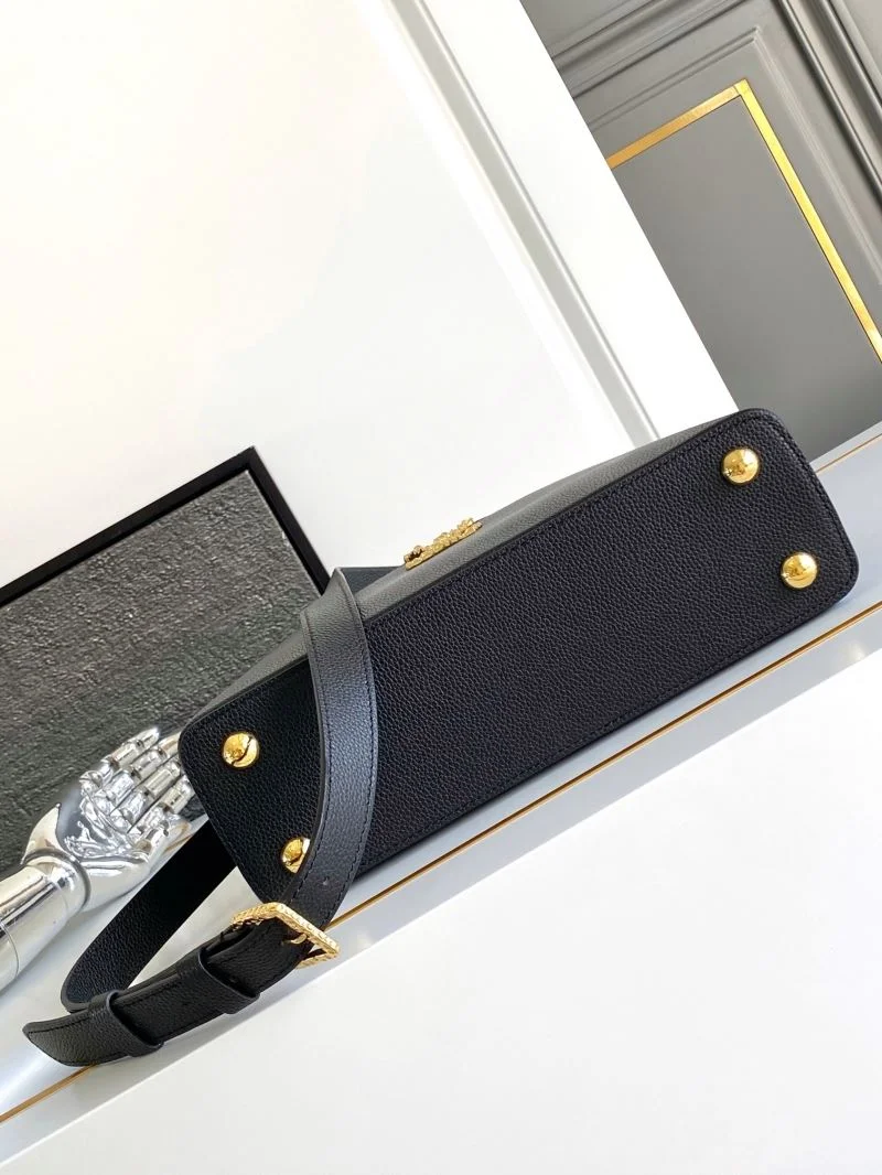 Neat Louis Vuitton Capucines BB Bags 40685