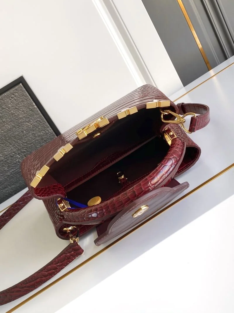 Sleek Louis Vuitton Capucines BB Bags 40681