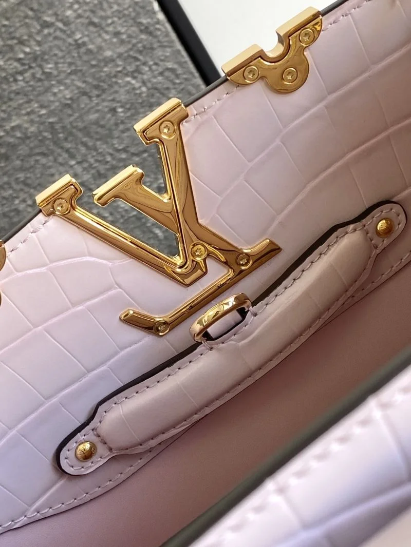 WrinkleFree Louis Vuitton Capucines BB Bags 40682