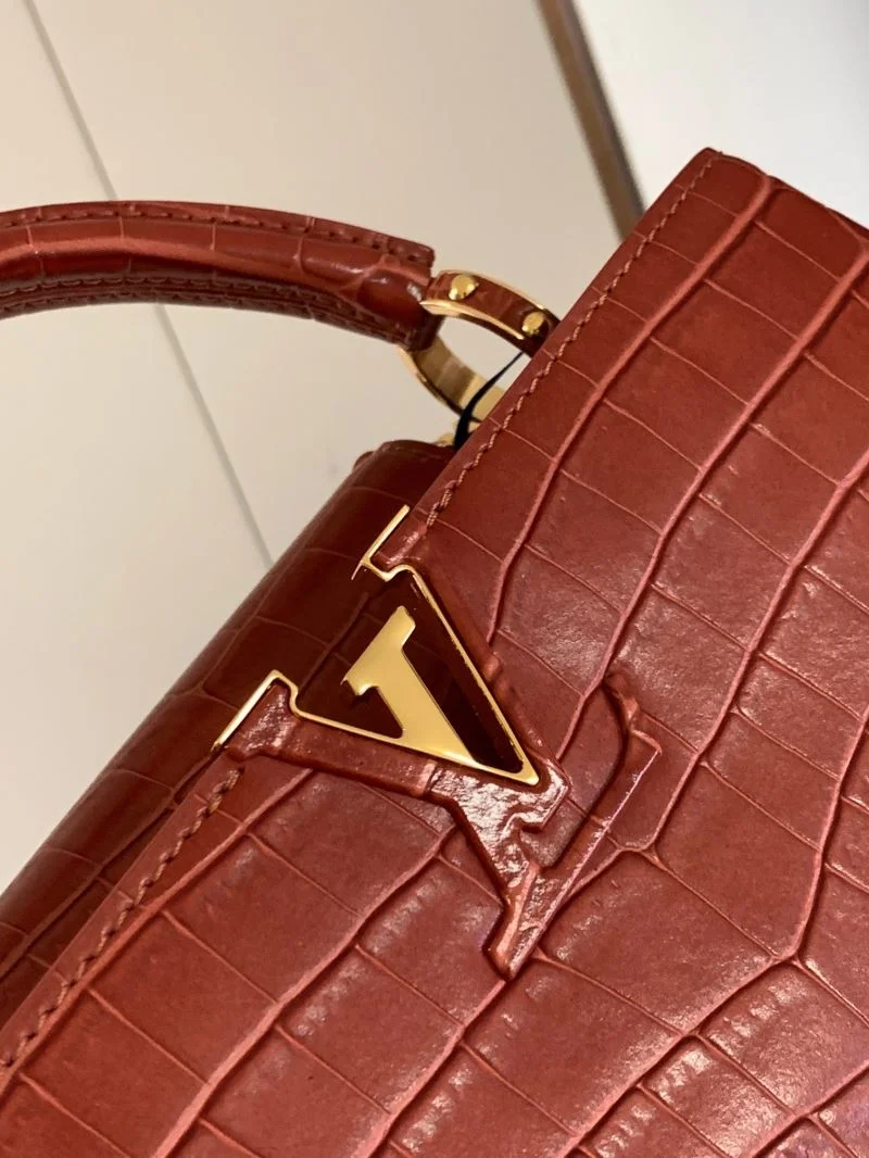 Effortless Louis Vuitton Capucines BB Bags 40673