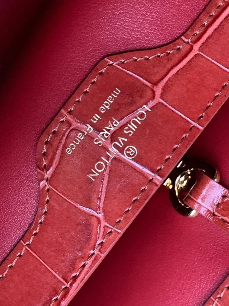 Effortless Louis Vuitton Capucines BB Bags 40673
