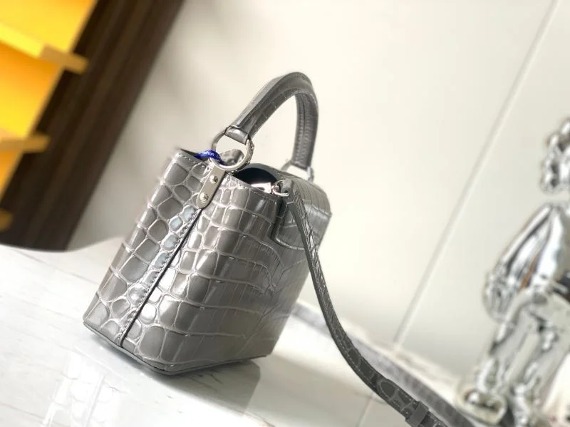Neat Louis Vuitton Capucines BB Bags 40671