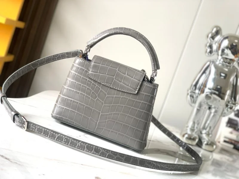 Neat Louis Vuitton Capucines BB Bags 40671