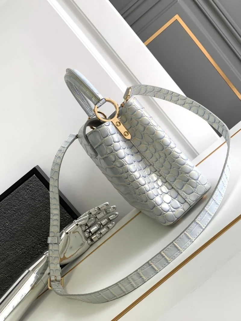 UrbanStyle Louis Vuitton Capucines BB Bags 40652