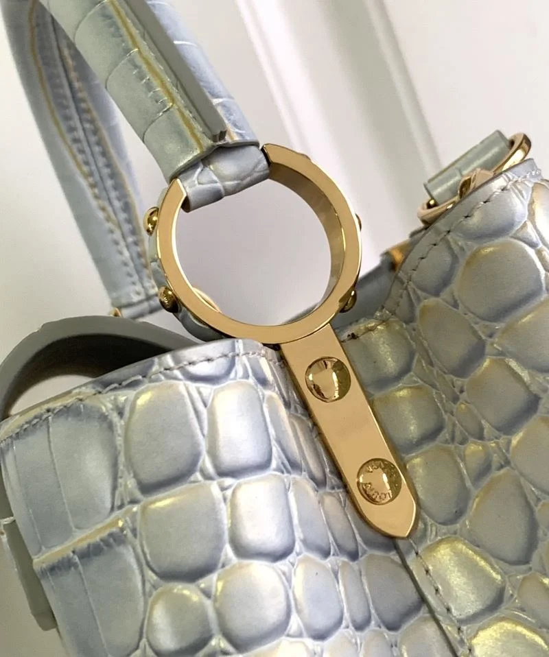UrbanStyle Louis Vuitton Capucines BB Bags 40652