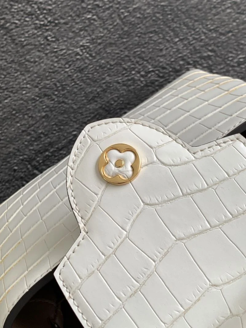 WrinkleFree Louis Vuitton Capucines BB Bags 40670