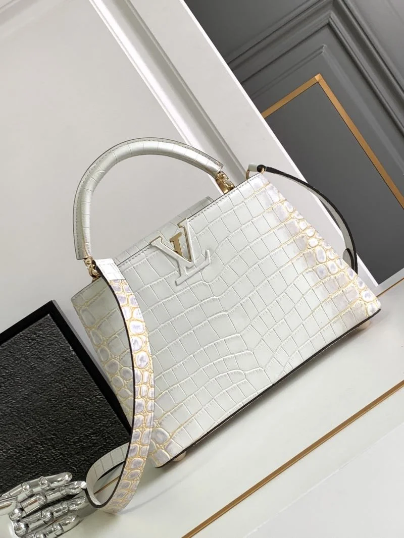 Effortless Louis Vuitton Capucines BB Bags 40662