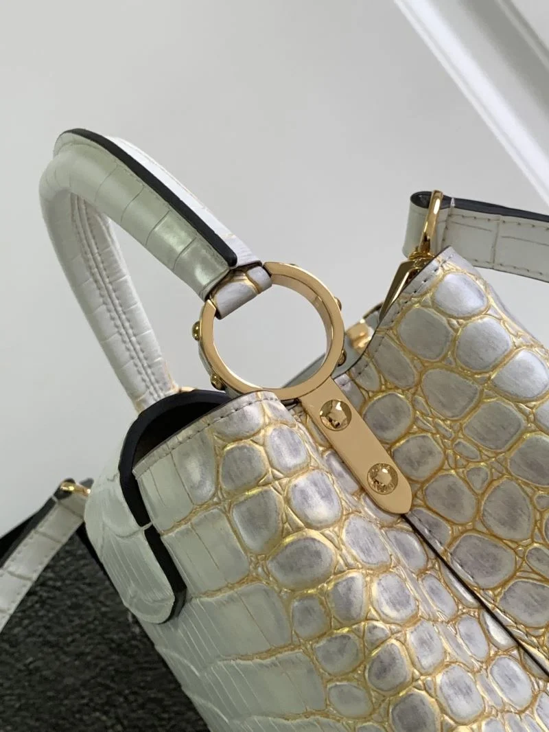 Effortless Louis Vuitton Capucines BB Bags 40662