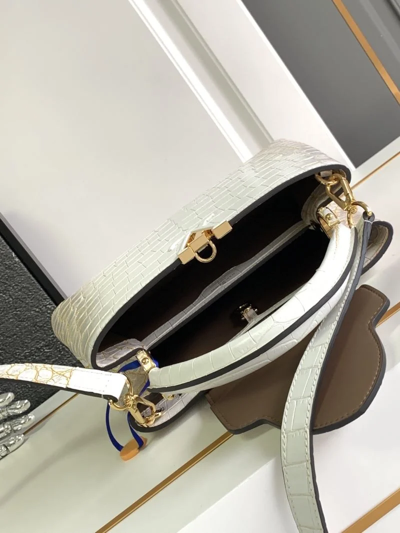 Effortless Louis Vuitton Capucines BB Bags 40662