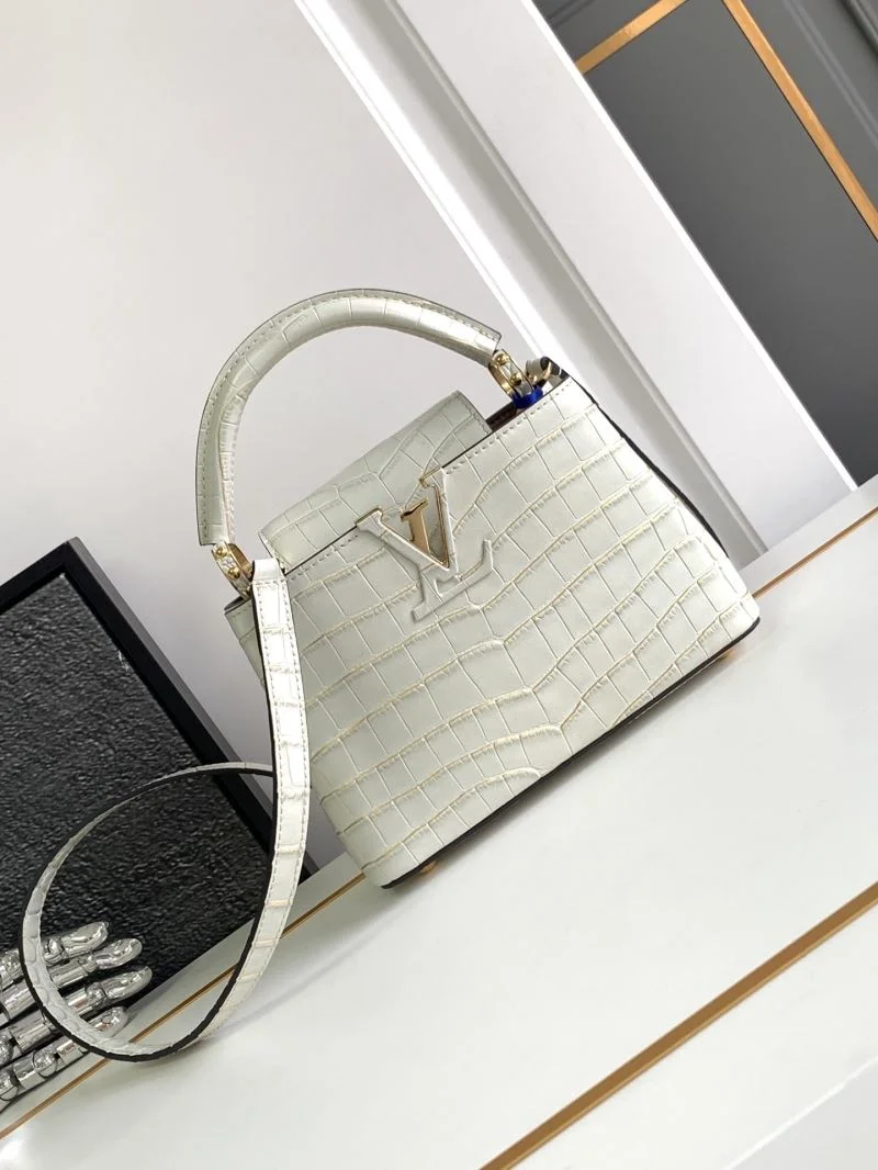 UrbanStyle Louis Vuitton Capucines BB Bags 40663