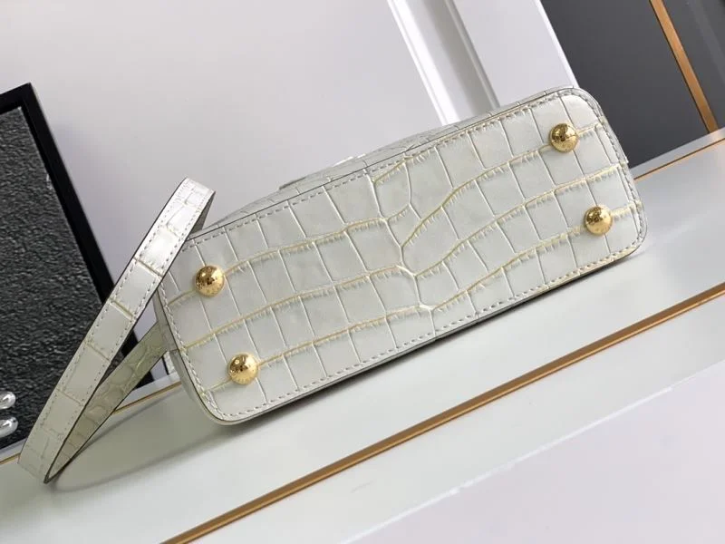 UrbanStyle Louis Vuitton Capucines BB Bags 40663