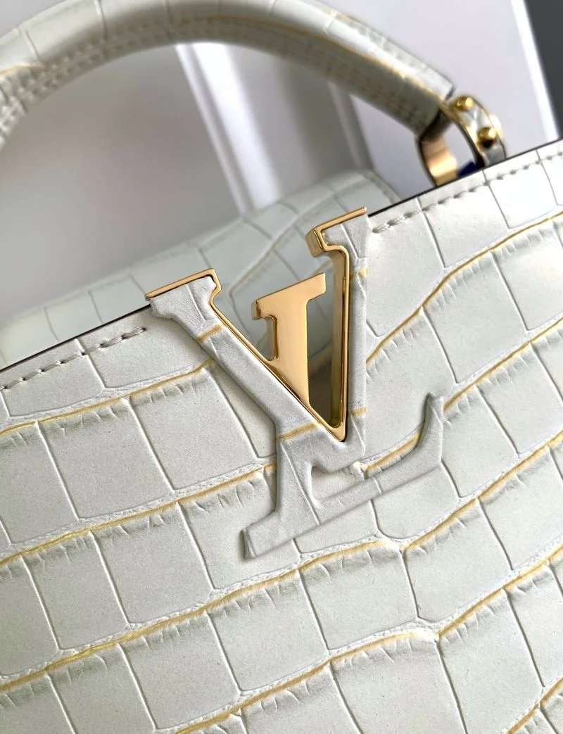 UrbanStyle Louis Vuitton Capucines BB Bags 40663