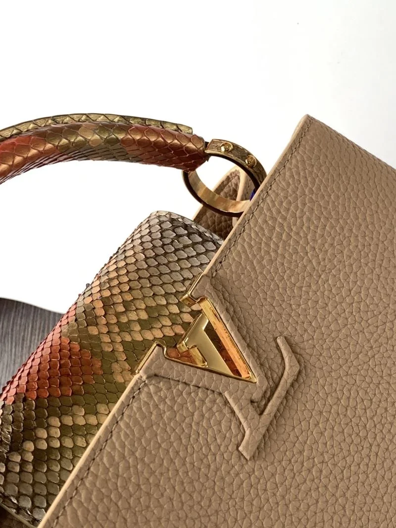 Classic Louis Vuitton Capucines BB Bags 40648