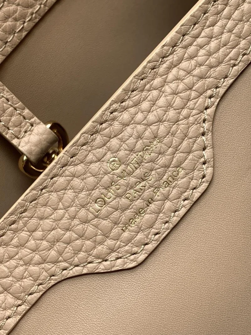 Classic Louis Vuitton Capucines BB Bags 40648