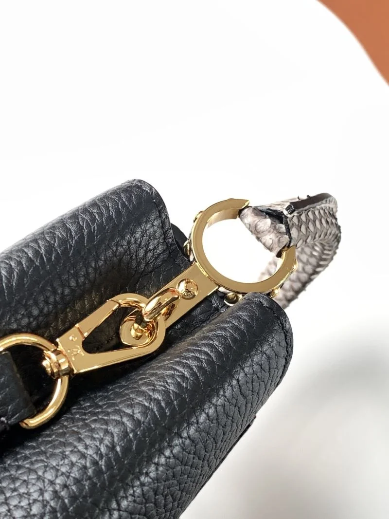 TechFriendly Louis Vuitton Capucines BB Bags 40639